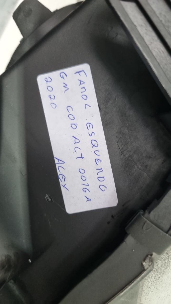 Farol Dianteiro Esquerdo Chevrolet Cobalt 2016/2023 Usado