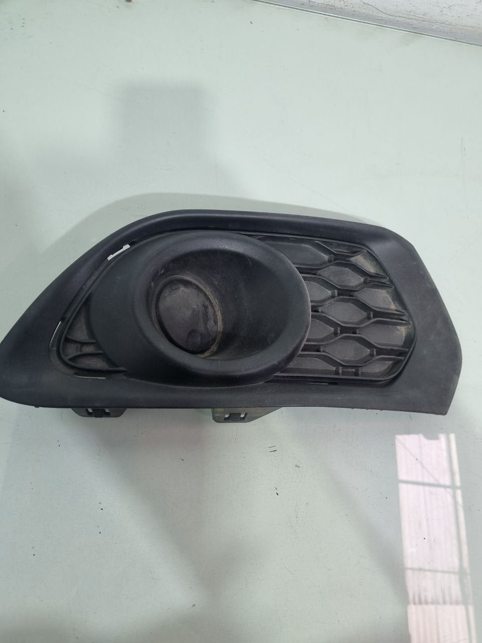 Moldura Milha Diant Dir Renault Sandero 2015/2019