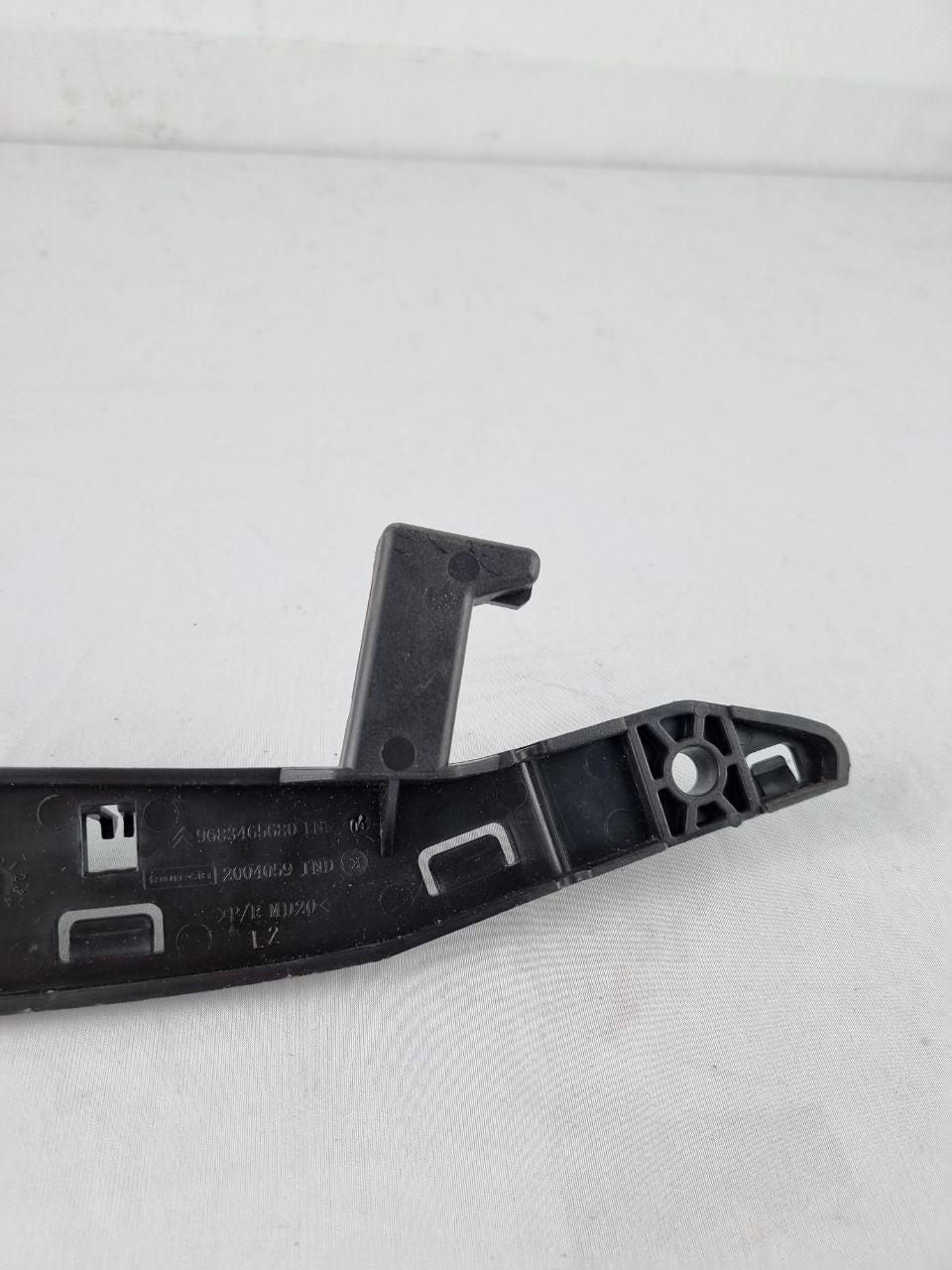 Suporte Para-choque Diant Esq Citroen C3/DS3 2013/2020