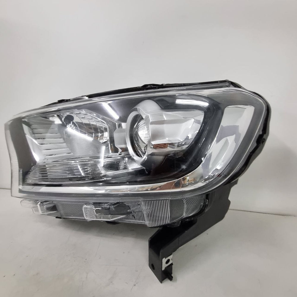 Farol Diant Esq Ford Ranger 2017/