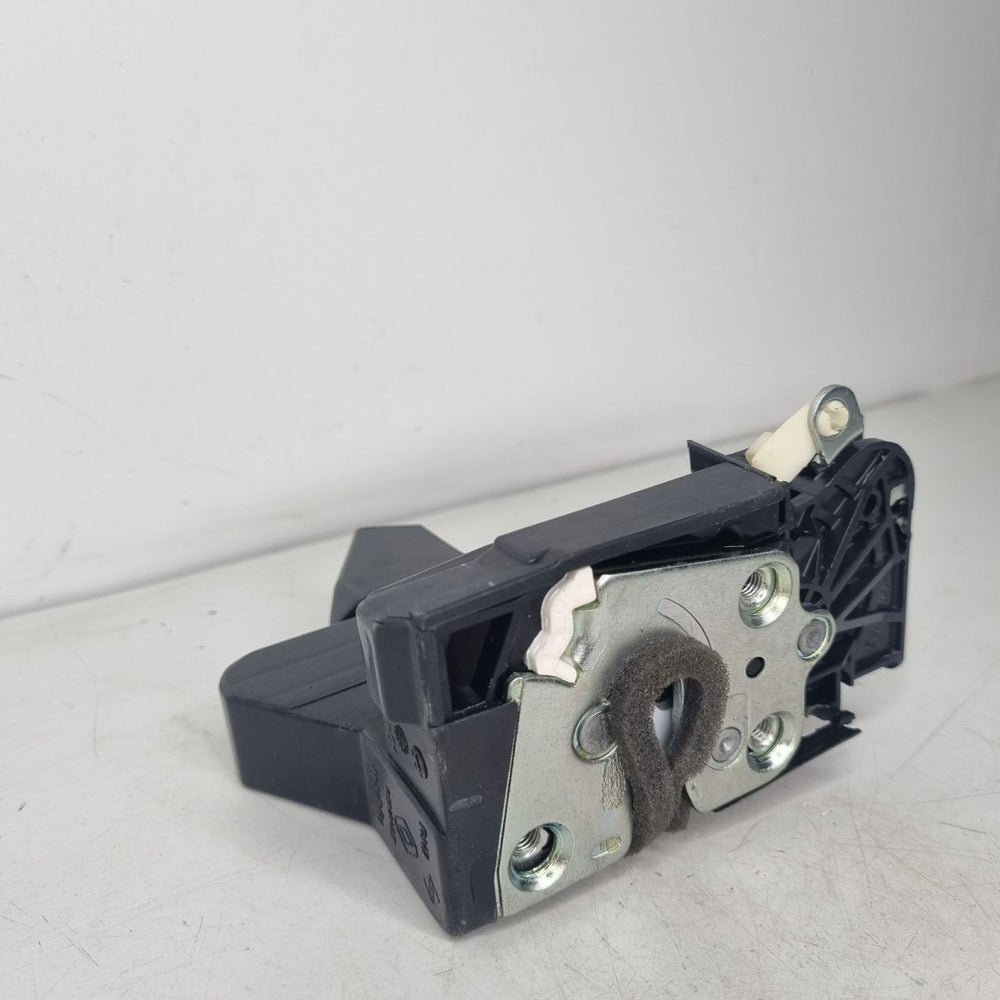 Fechadura Tras Volkswagen Gol/Voyage/Fox/Polo 2008/2022