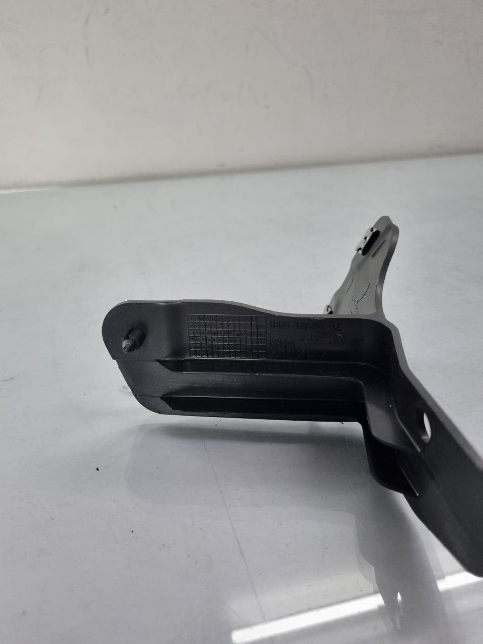 Suporte Guia Parachoque Traseiro Direito Ford Fiesta Sedan 2003/2007 Novo