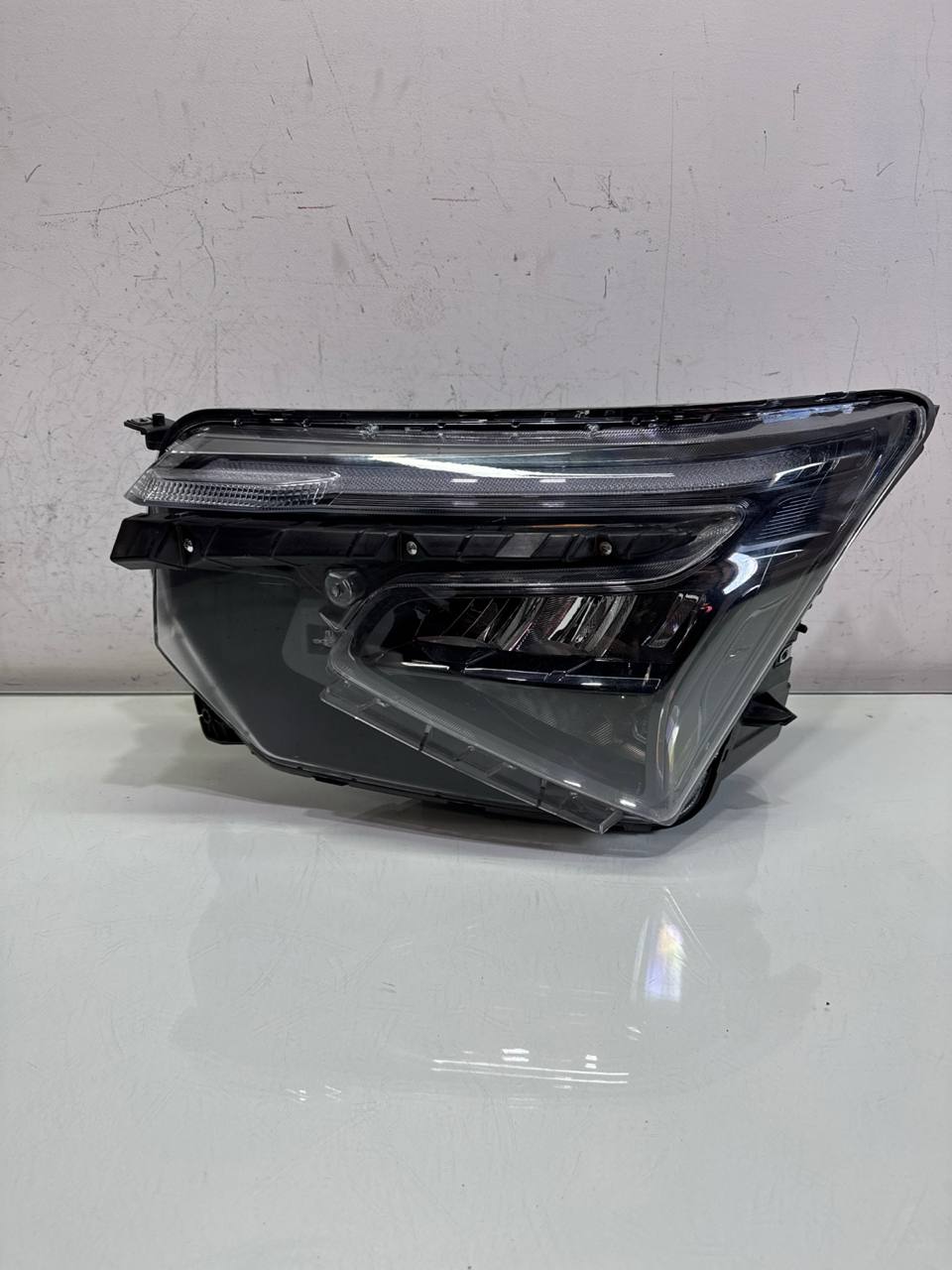 Farol Dianteiro Esquerdo Full LED Chevrolet Spin 2024/2026 Original