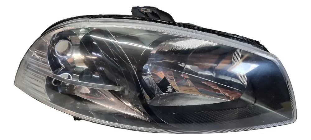 Farol Mascara Negra Direito Fiat Strada Working 2014/2020