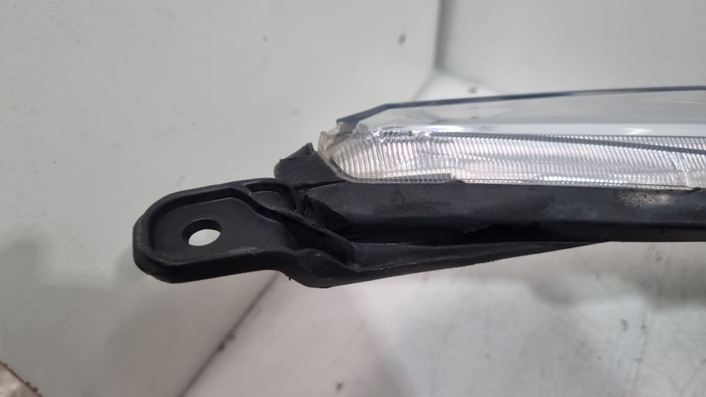 Farol Diant Esq Toyota Yaris 2018/2023