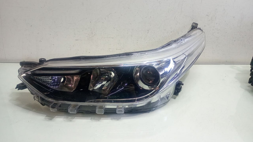 Farol Diant Esq Toyota Yaris 2018/2023 - Original
