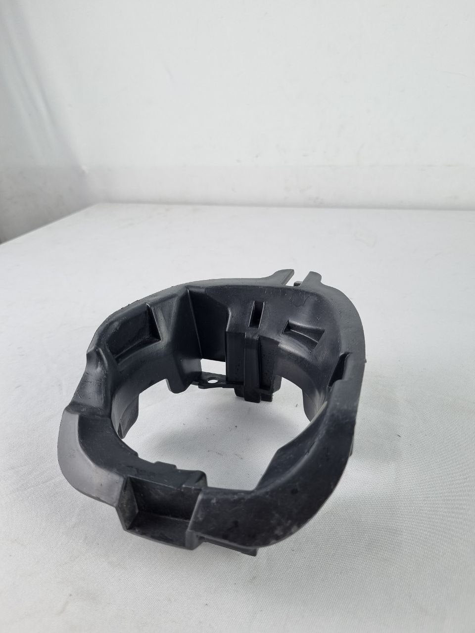 Suporte Farol Milha Esq Renault Clio Duster Sandero 2007/2013