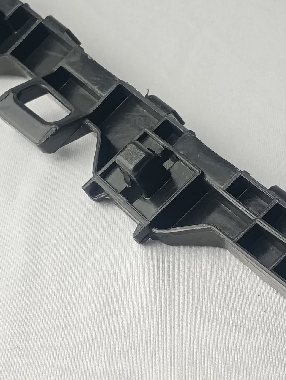 Guia Parachoque Dianteiro Esquerdo Honda City/HR-V 2014/2021 Novo