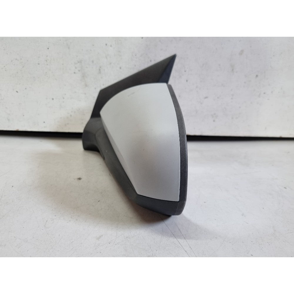Retrovisor esquerdo manual Chevrolet Onix 2013/2017 usado
