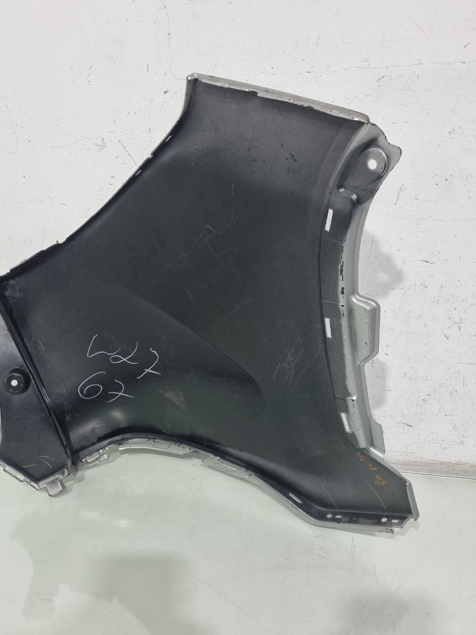 Ponteira Traseira Esquerda Toyota Corolla Cross 2021/2024