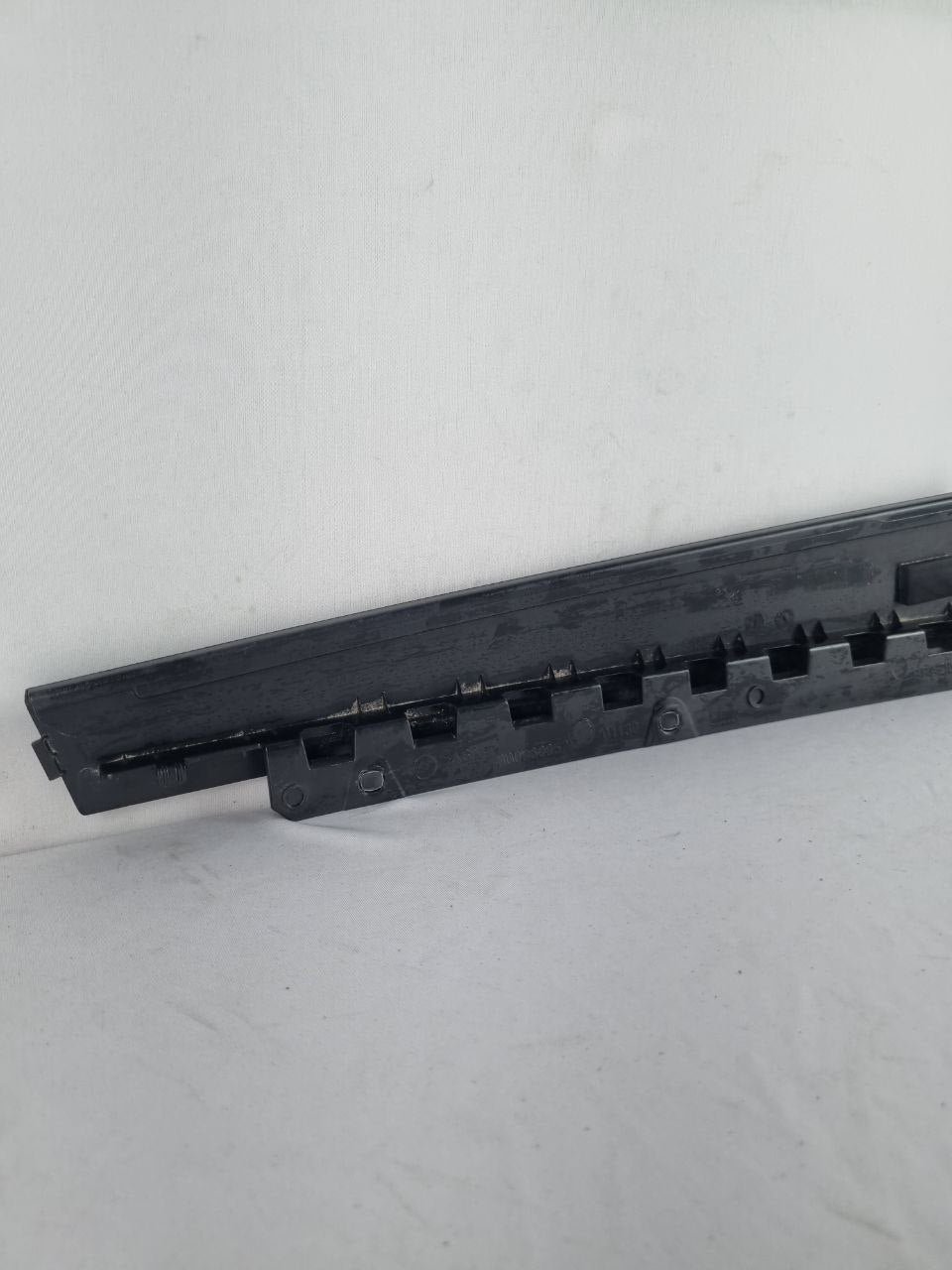 Moldura Coluna B Porta Tras Dir Jeep Renegade 2016/2024