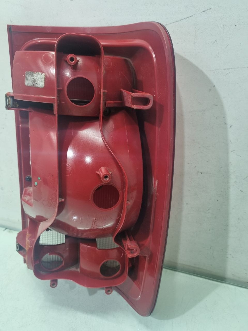 Lanterna Traseira Esquerda VW Amarok 2010/2021 Usada