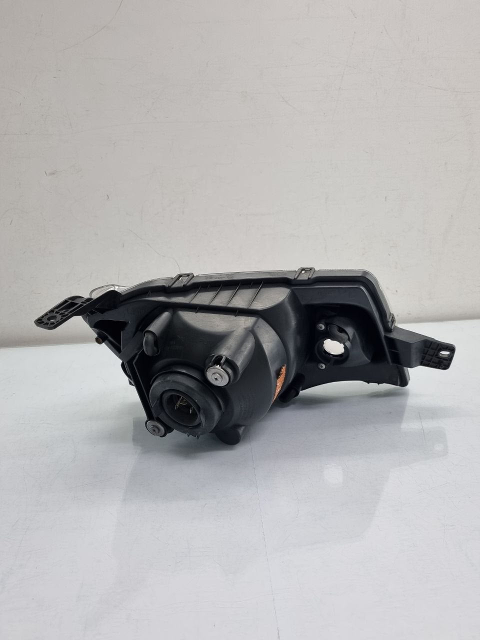 Farol Esquerdo Kwid 2017/2022 Masc Negra