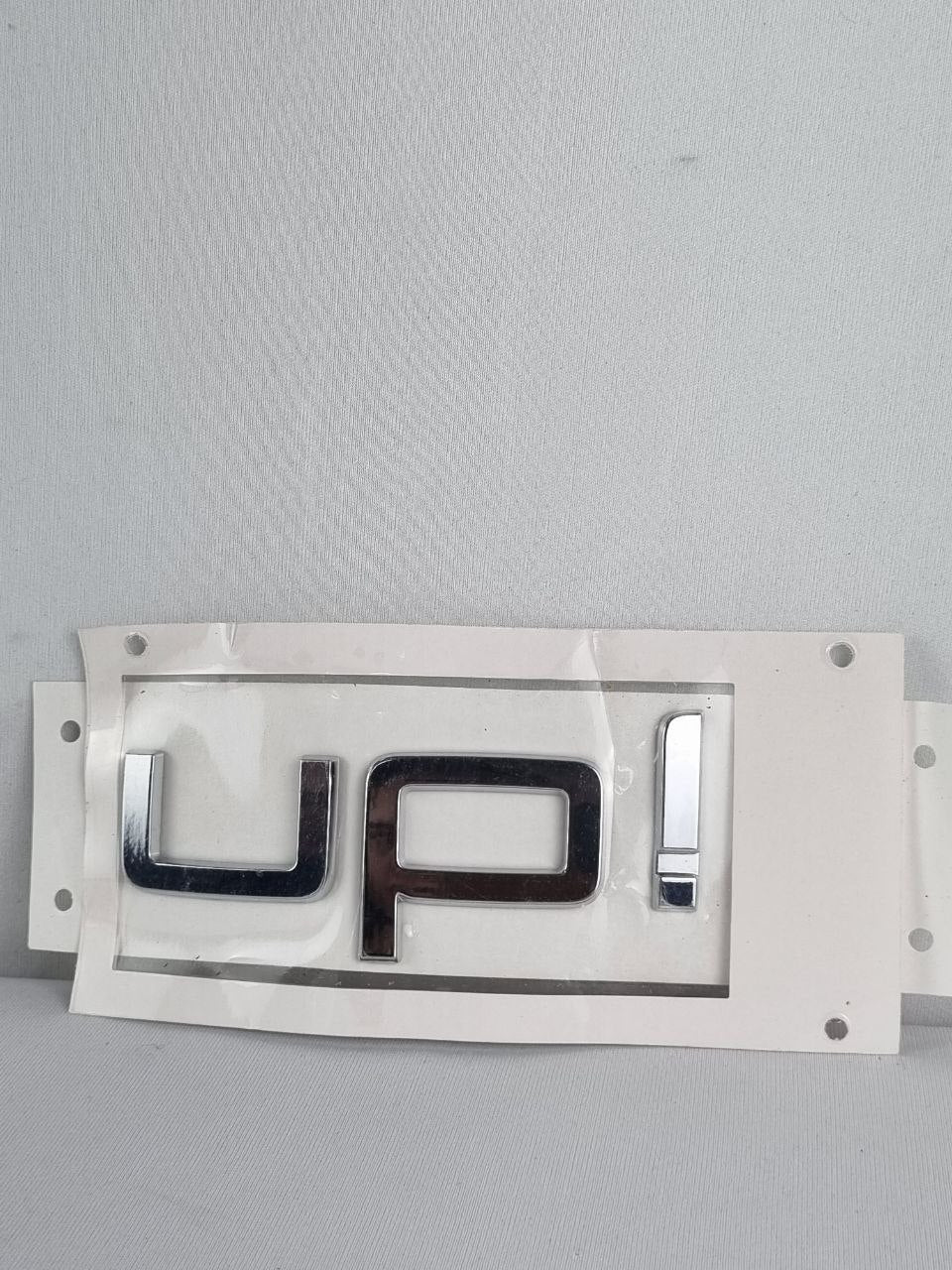 Emblema Tampa Traseira Volkswagen Up! 2014/2021 Novo