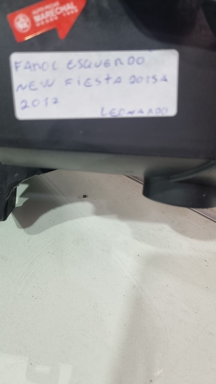 Farol Dianteiro Esquerdo Ford New Fiesta 2013/2017 Usado