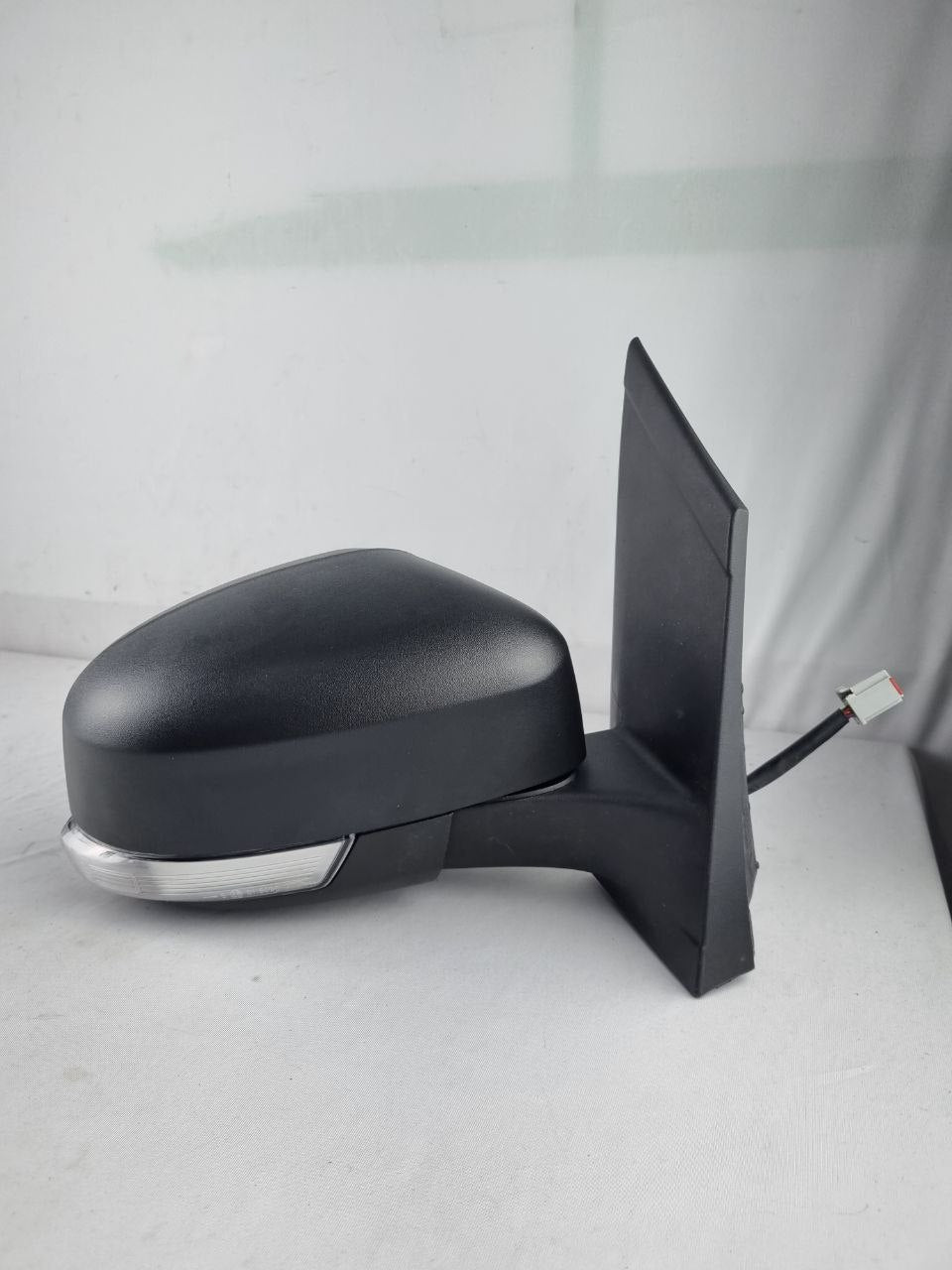 Retrovisor Direito Focus 2009/2013 Elétrico C/Pisca Retrátil