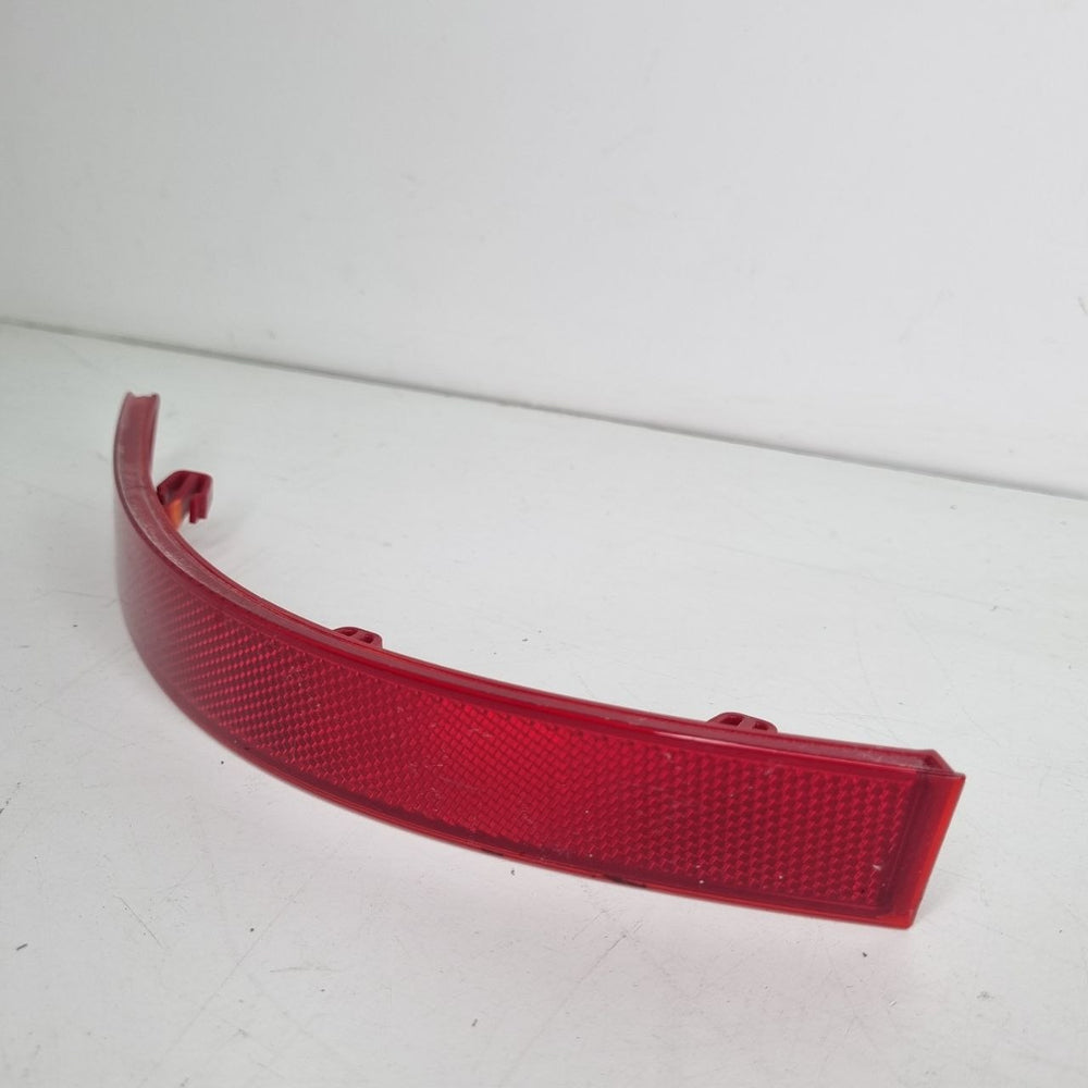 Refletor Tras Dir Parachoque Volkswagen Jetta 2015/2018