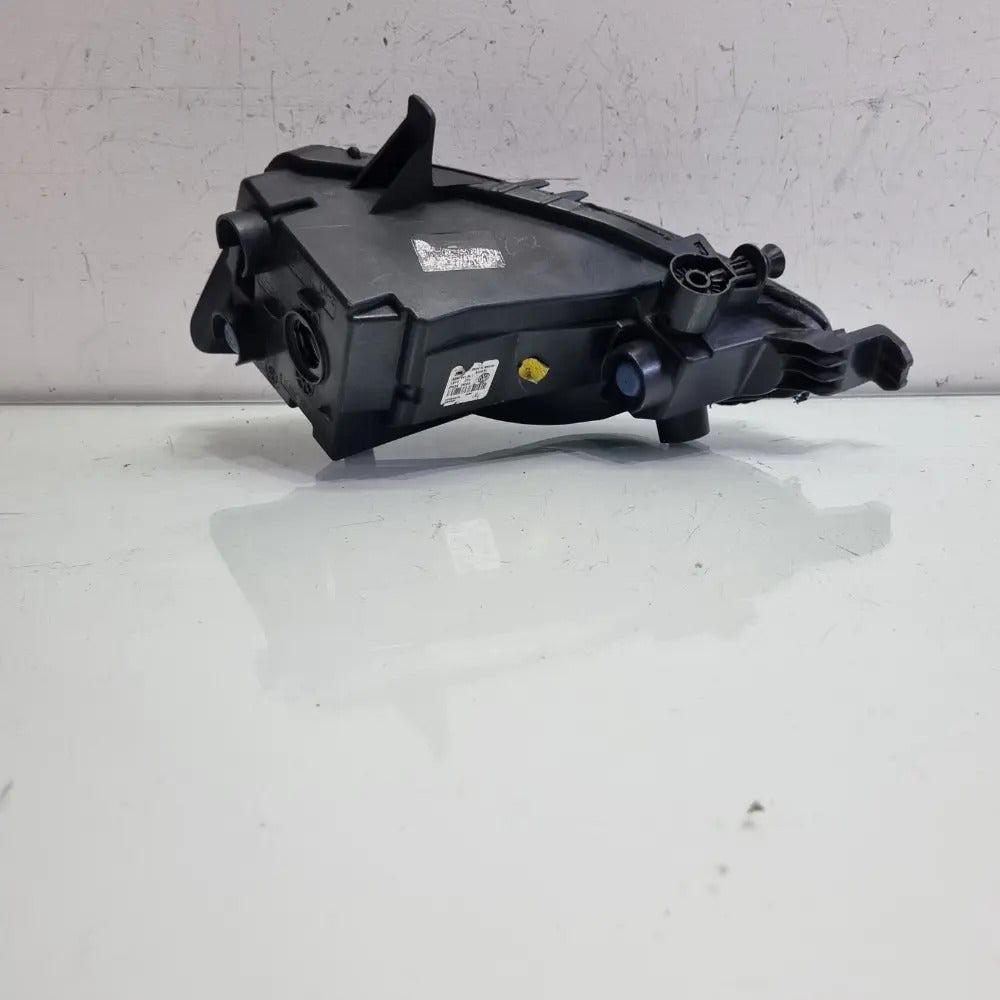 Farol De Milha Do Lado Esquerdo Volkswagen Jetta 2018/2021