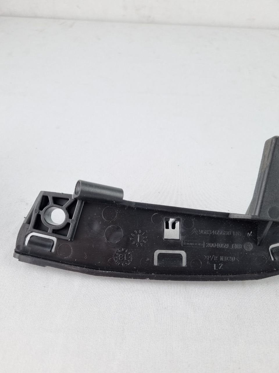 Suporte Para-choque Diant Esq Citroen C3/DS3 2013/2020