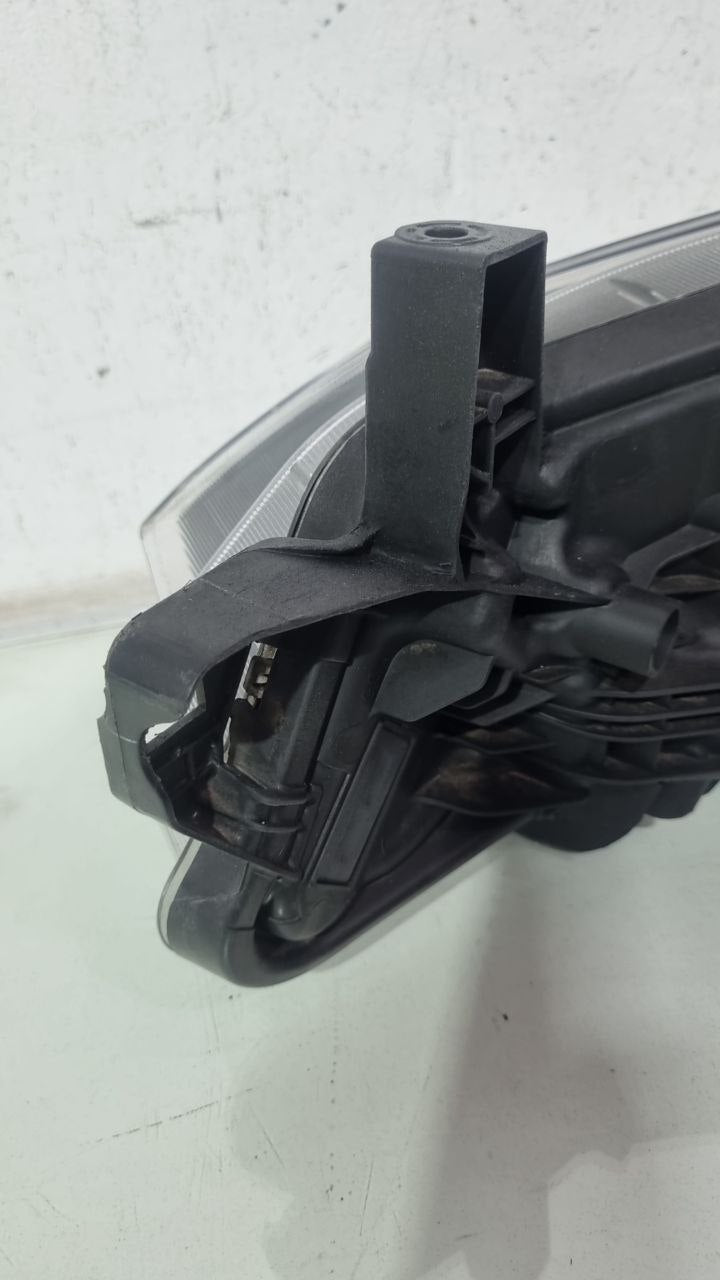 Farol Diant Dir Nissan Kicks 2023 Usado