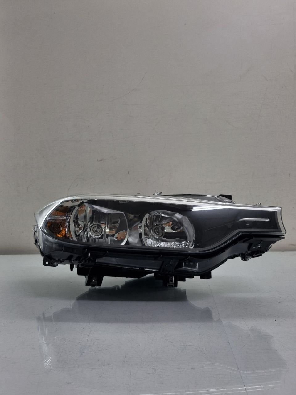 Farol Direito Serie 3 2013/2015 BWM Serie 3 320I F30 S/