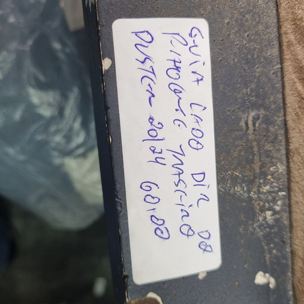 Suporte Guia Para-choque  lado direito Traseiro duster 20/24