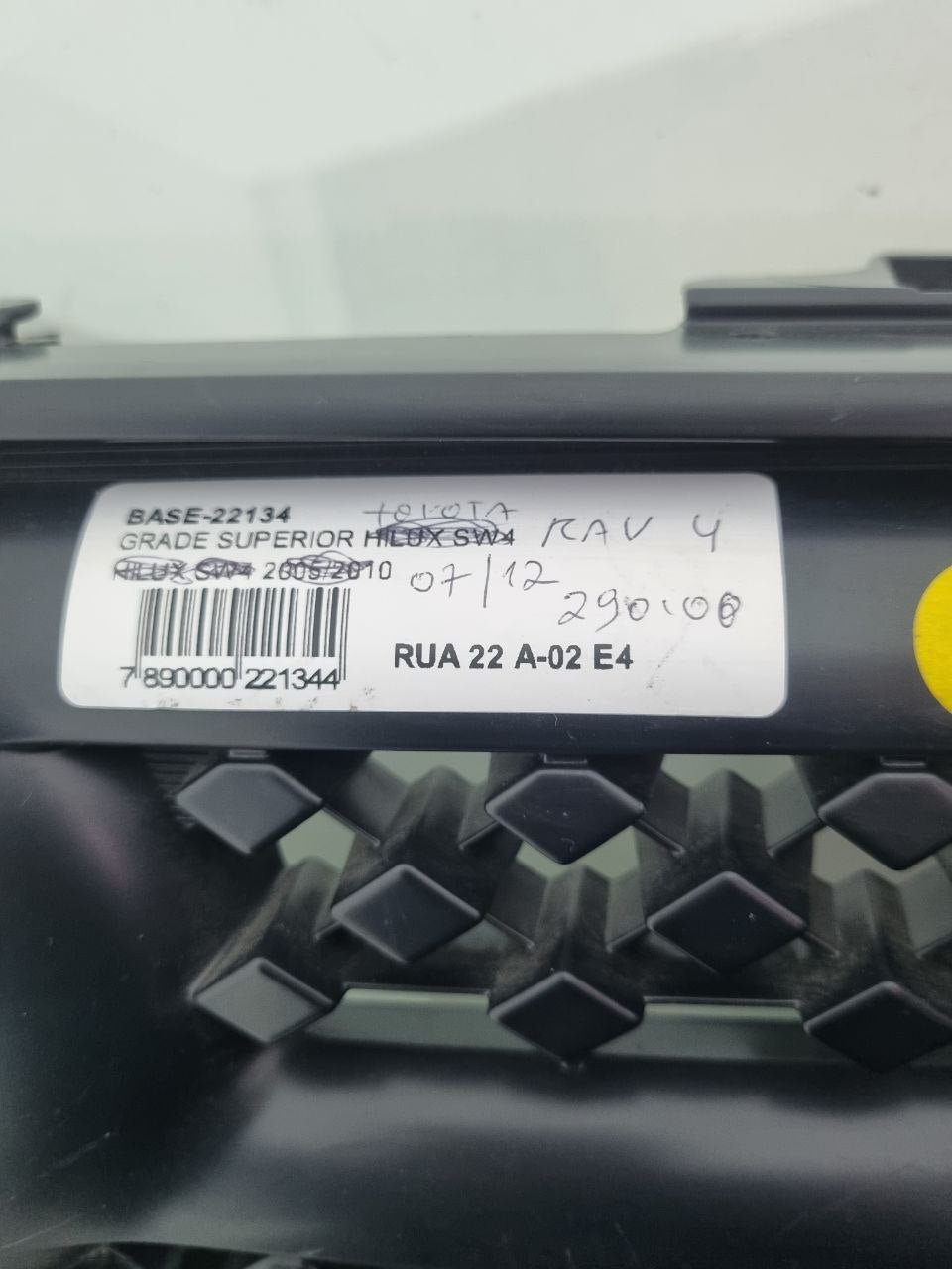 Grade Dianteira Superior Toyota RAV4 2006/2012 Usado
