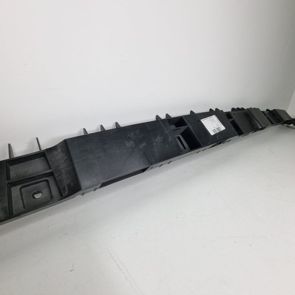 Suporte Guia Parachoque Traseiro Volkswagen Saveiro G5 G6 2010/2016 Novo
