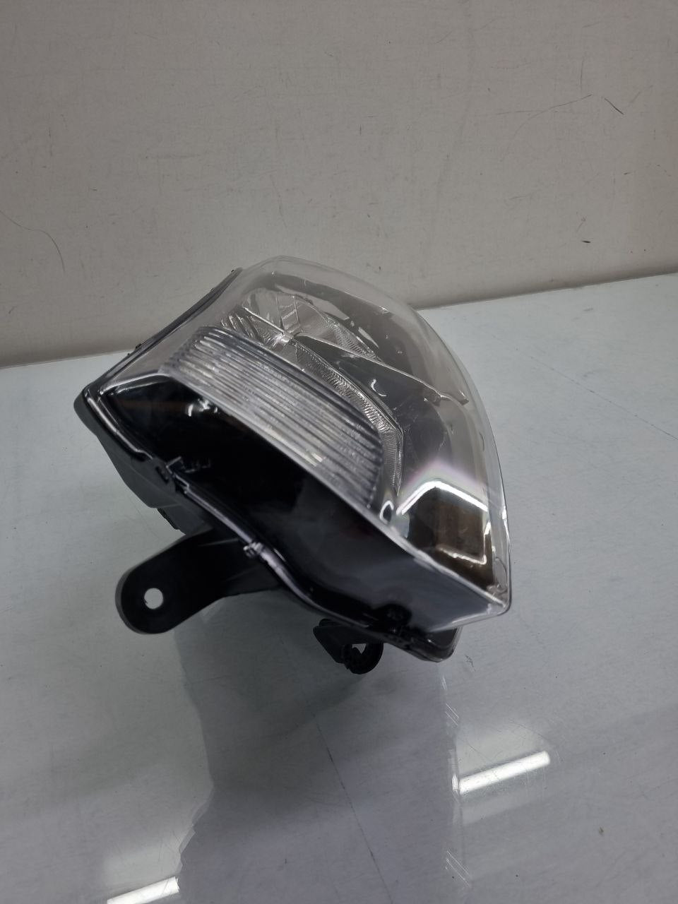 Farol Esquerdo Sandero 2014/2017 Arteb