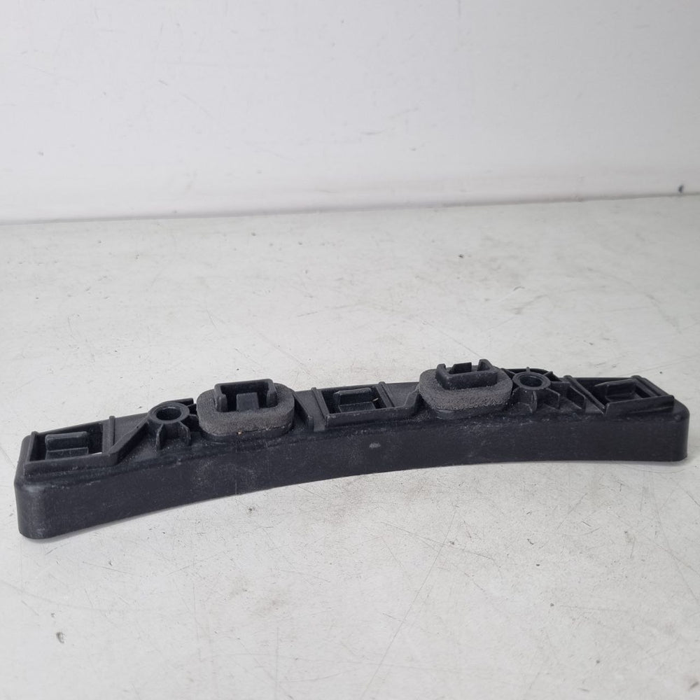 Suporte Para-choque Tras Esq Fiat Mobi 2017/2023