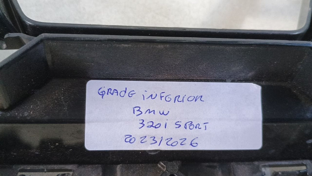 Grade Inferior BMW 320i Sport 2023/2026 Usada