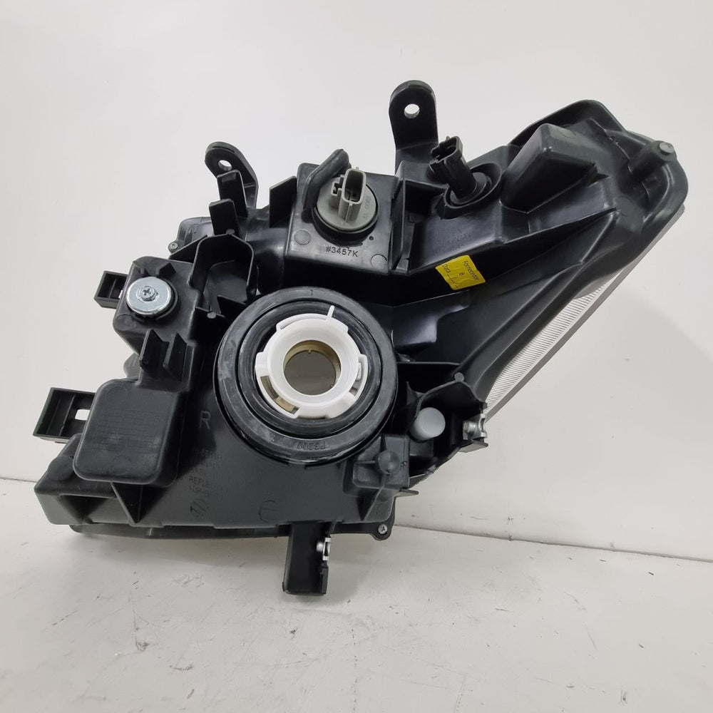 Farol Diant Dir Nissan Frontier 2008/2016