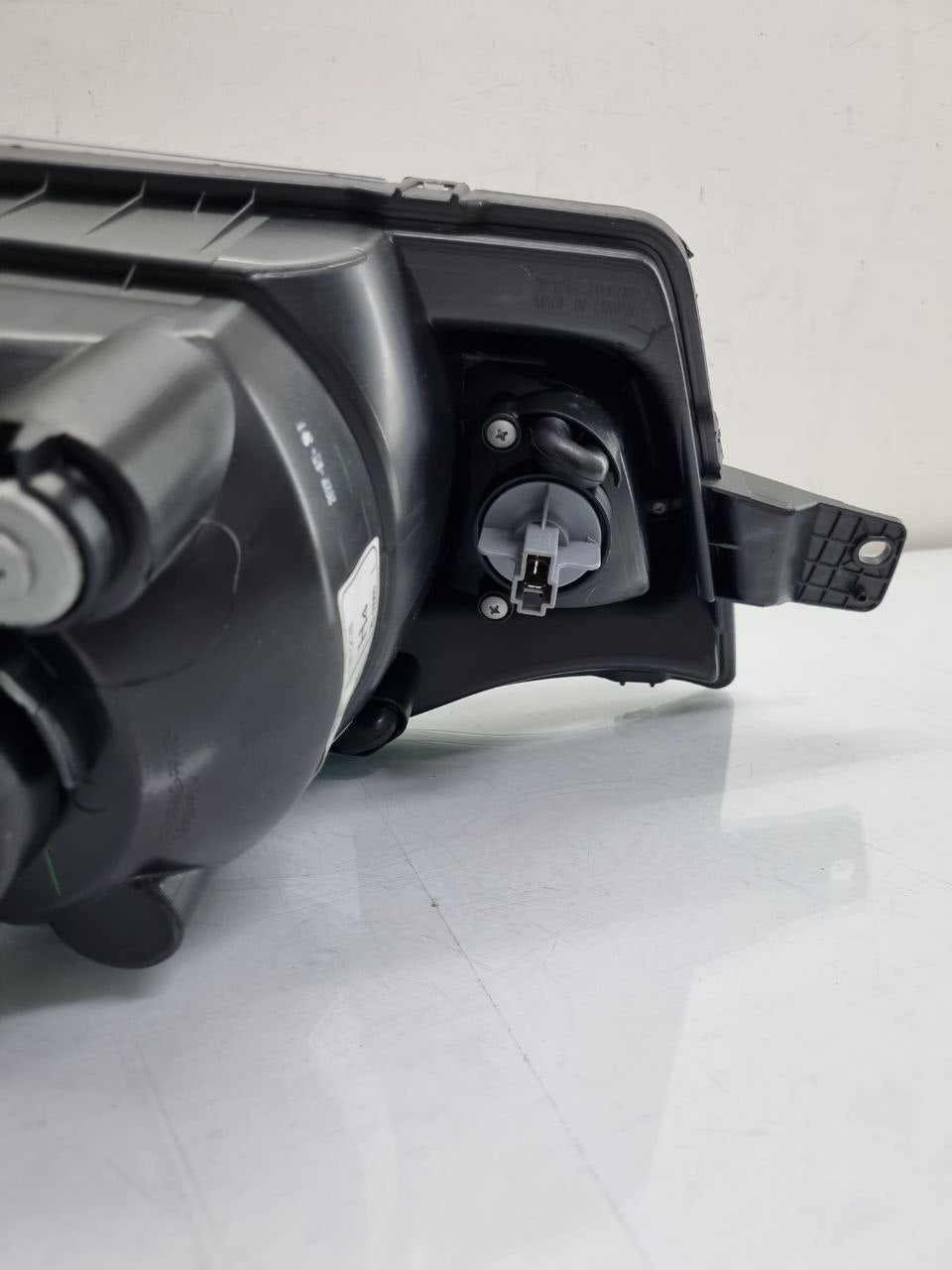Farol Esquerdo Kwid 2017/2022