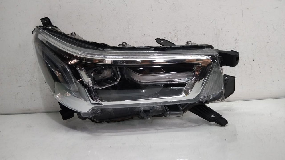 Farol lado direito full léd Toyota hilux 2022 a 2025