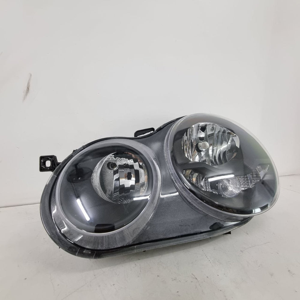 Farol Diant Esq Volkswagen Polo Hatch/Sedan 2002/2005