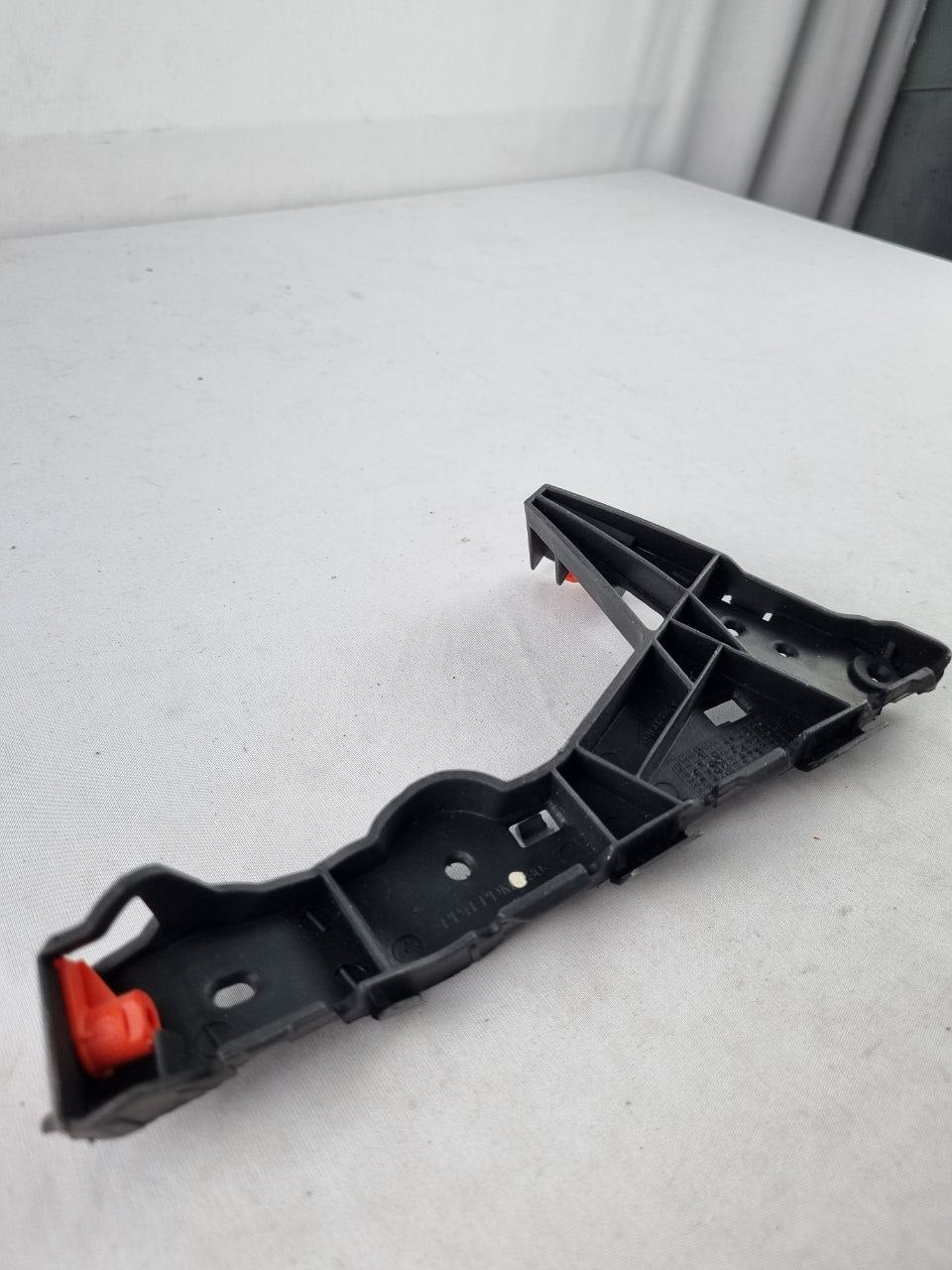 Suporte Guia Para-choque Diant Esq Chevrolet Vectra 2006/2012