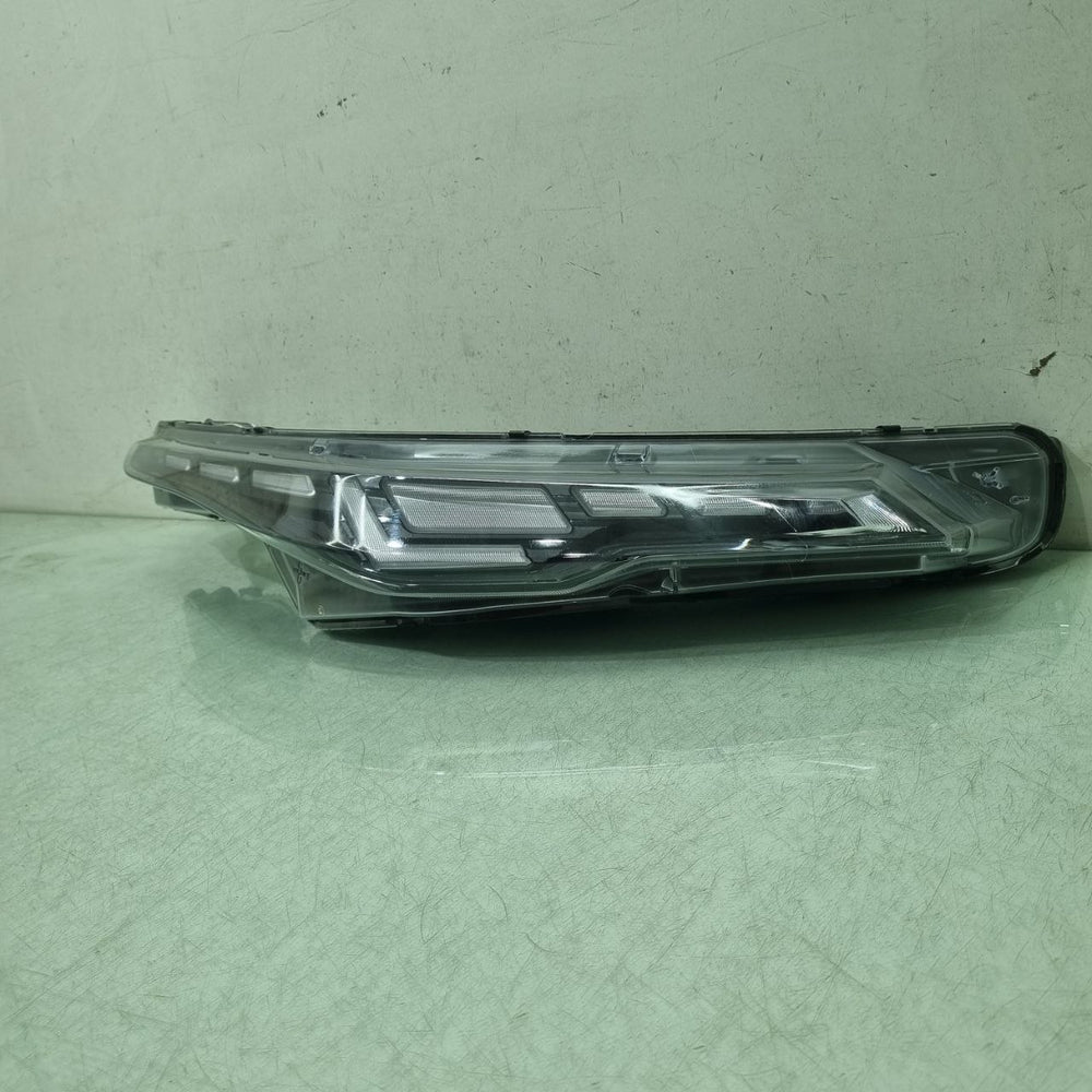 Farol Diant Sup LED Dir Fiat Toro 2026/2027