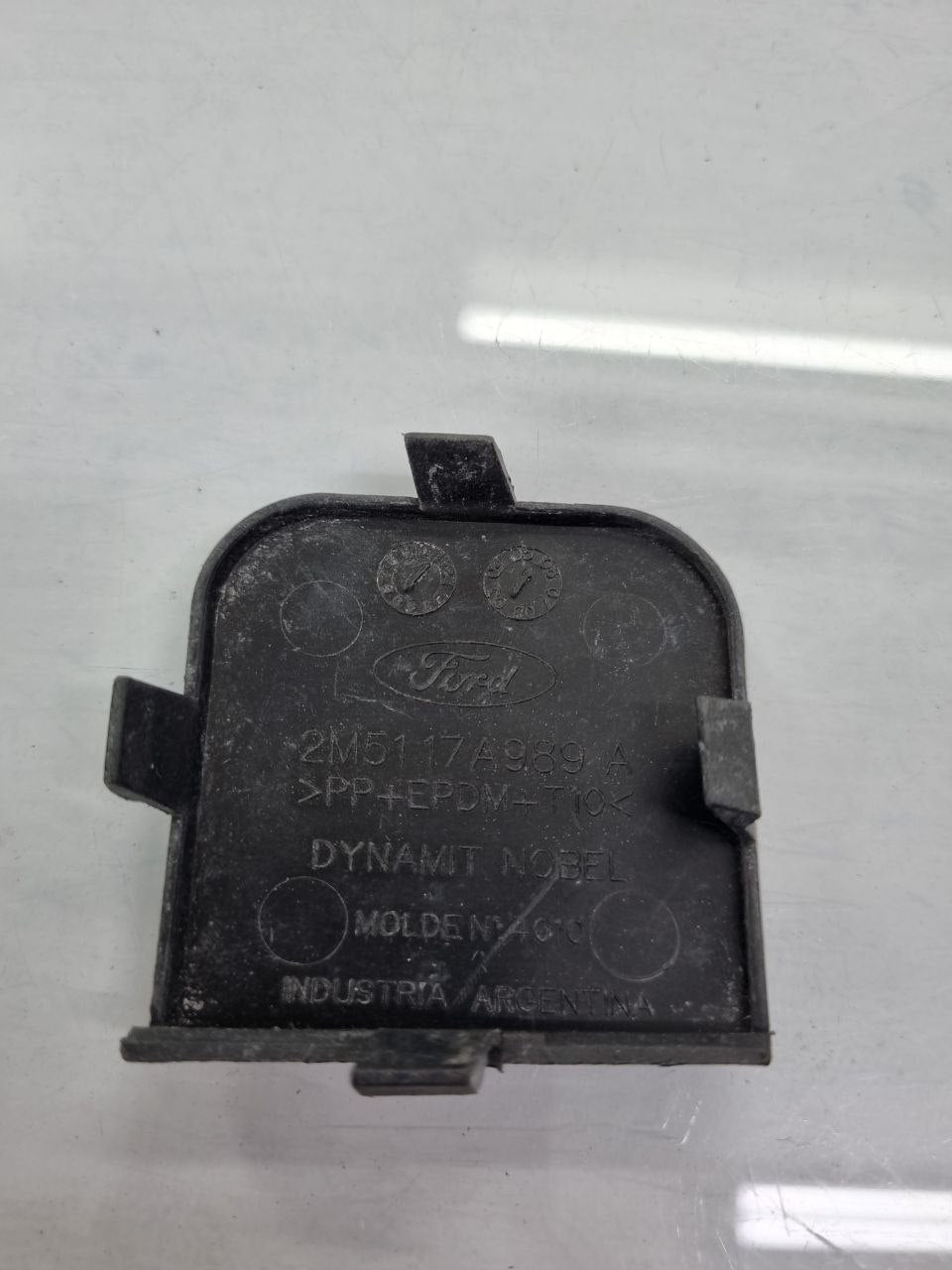 Tampa Gancho Reboque Dianteira Ford Focus 2003/2009 Nova