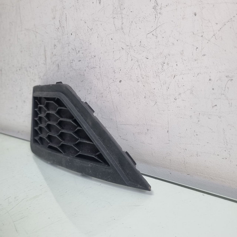 Moldura Farol Milha Esq VW Gol 2018/2022 Usado