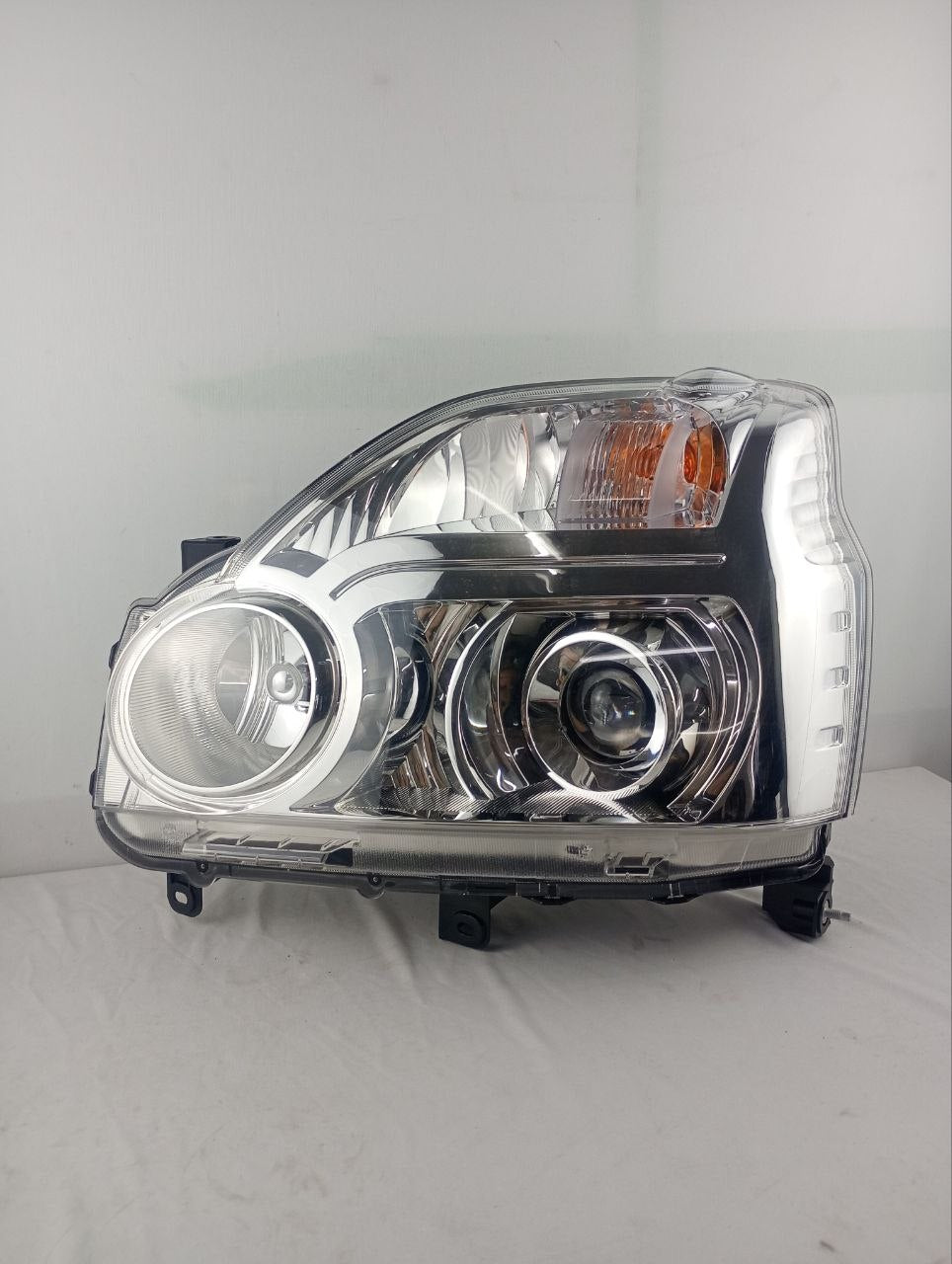 Farol lado esquerdo Nissan x-trail t31, 2007 a 2012