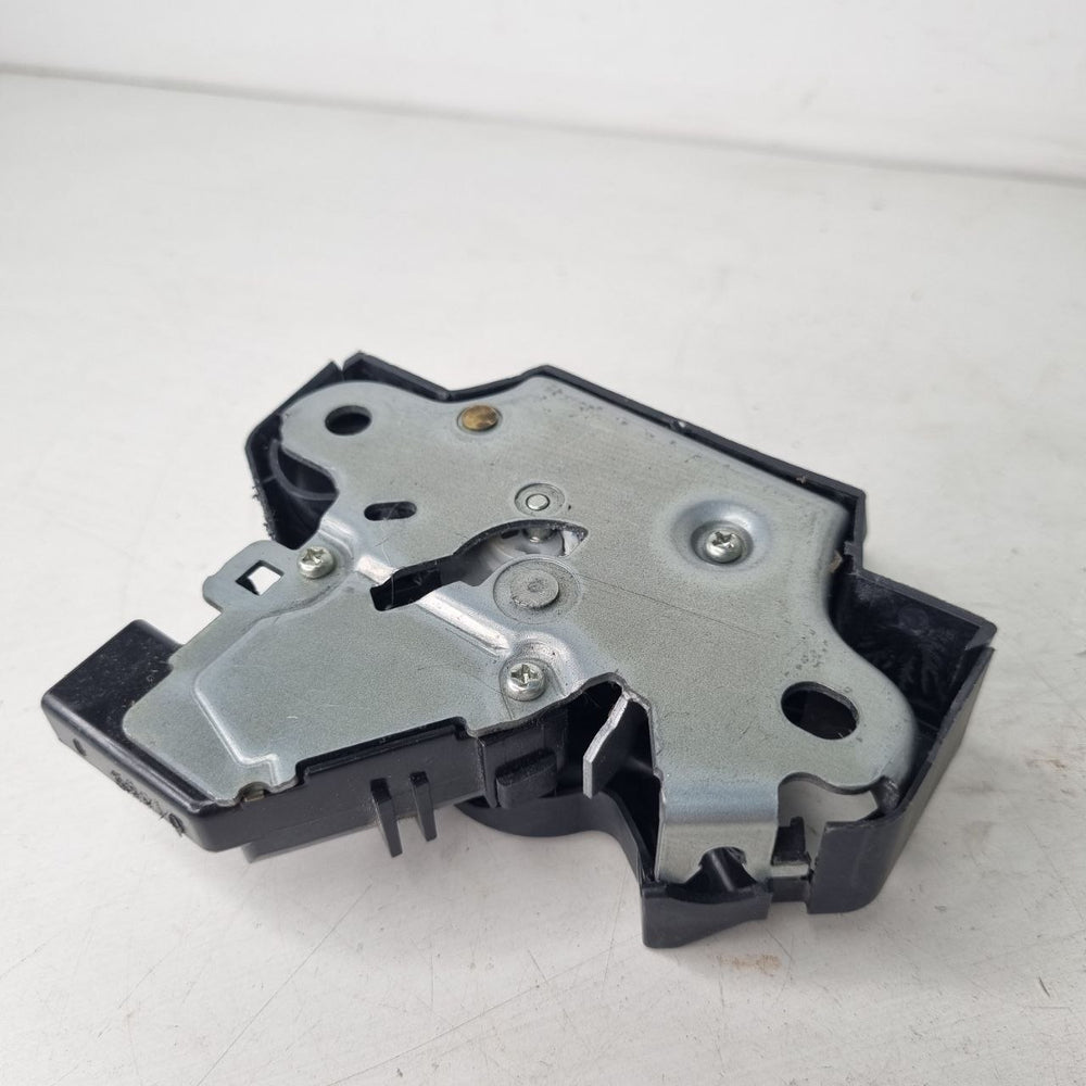 Fechadura Tampa Traseira Toyota Corolla 2015/2019