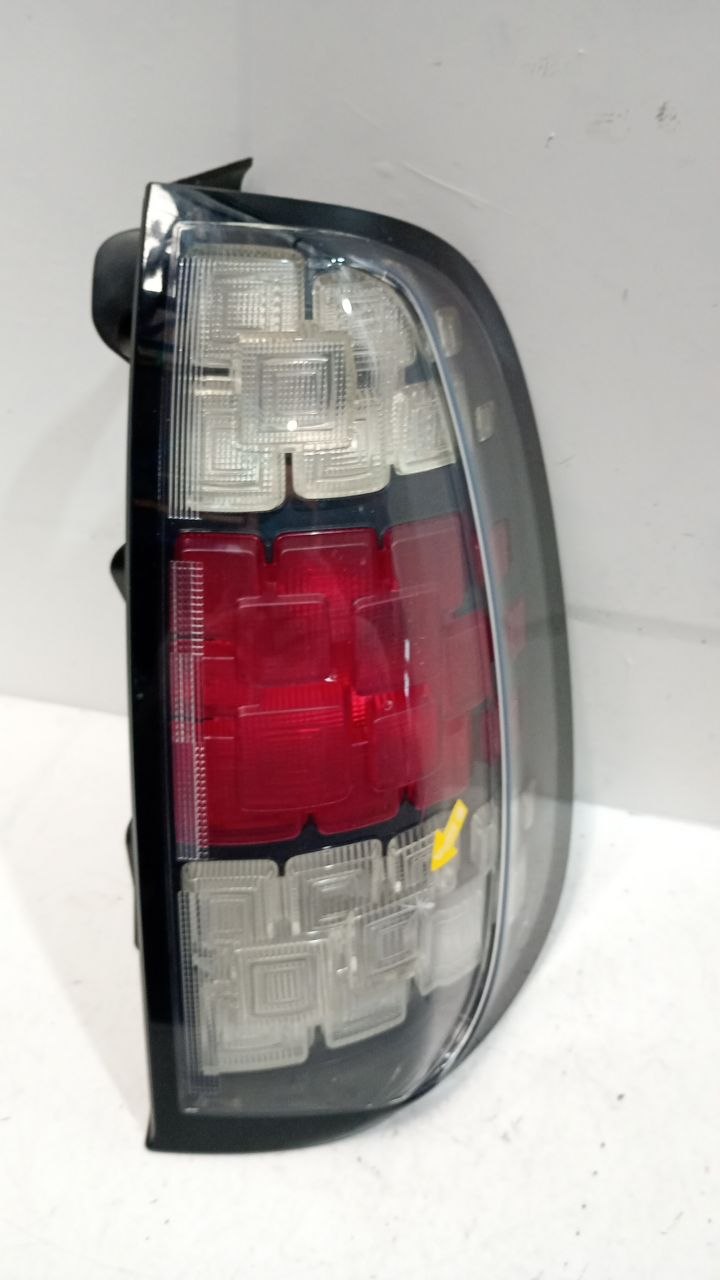 Lanterna Tras Dir Fiat Uno 2015/2021