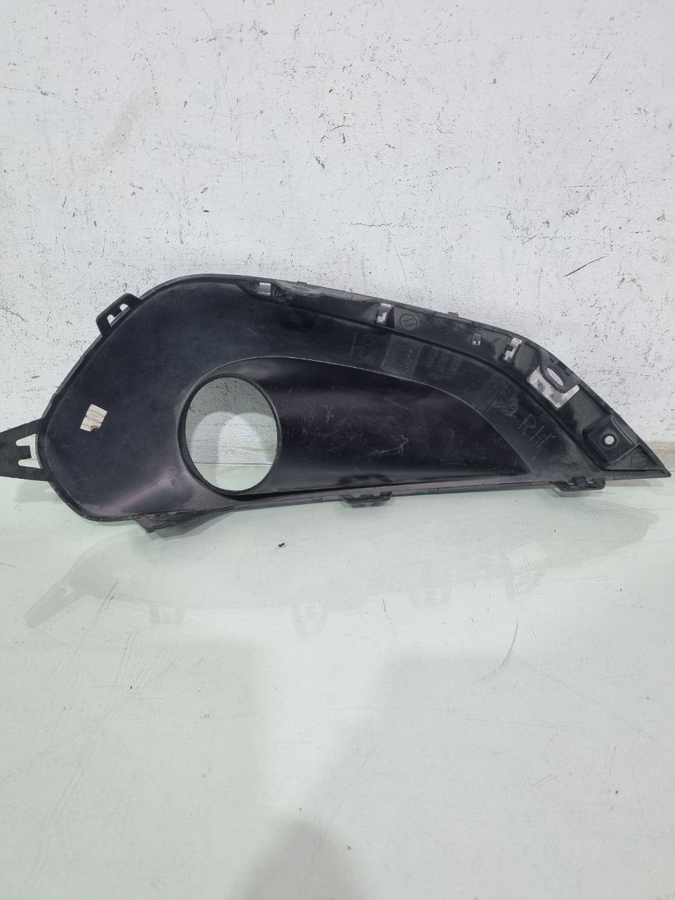 Moldura Farol de Milha Esquerda Peugeot 208 2016/2019 Usado