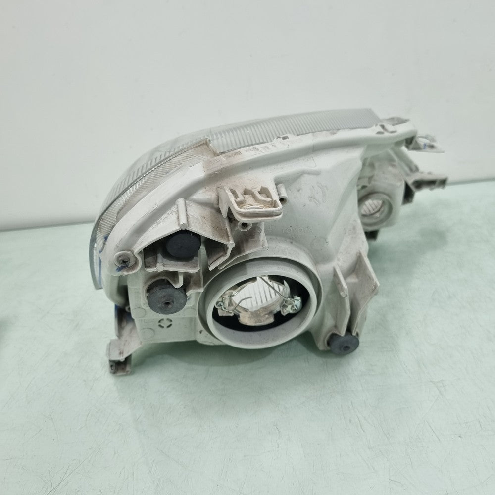 Farol Lado Esquerdo Toyota Etios 2013 À 2015