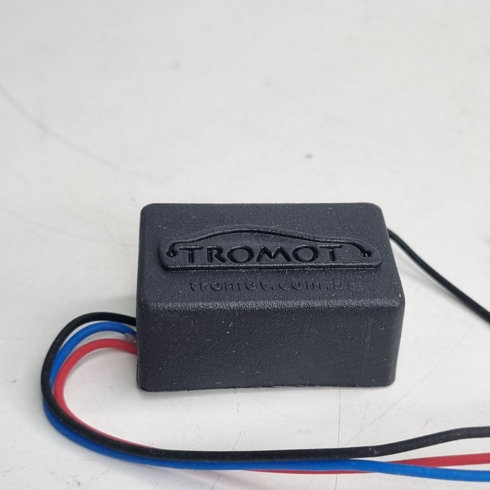 Módulo Acionador de Amplificador de Som Automotivo Tromot TSS01 Novo