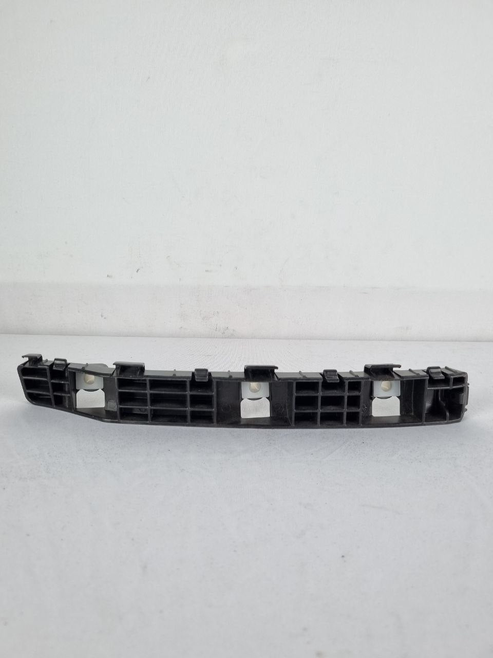Guia Parachoque Traseiro Esq Hyundai HB20 Hatch 2012/2019 Novo