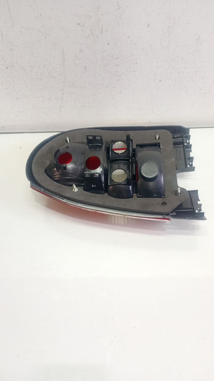 Lanterna traseira lado direito gol g3 1999 a 2004