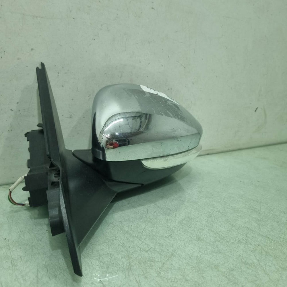 Retrovisor lado esq peugeot 208 ano 2020 a 2024
