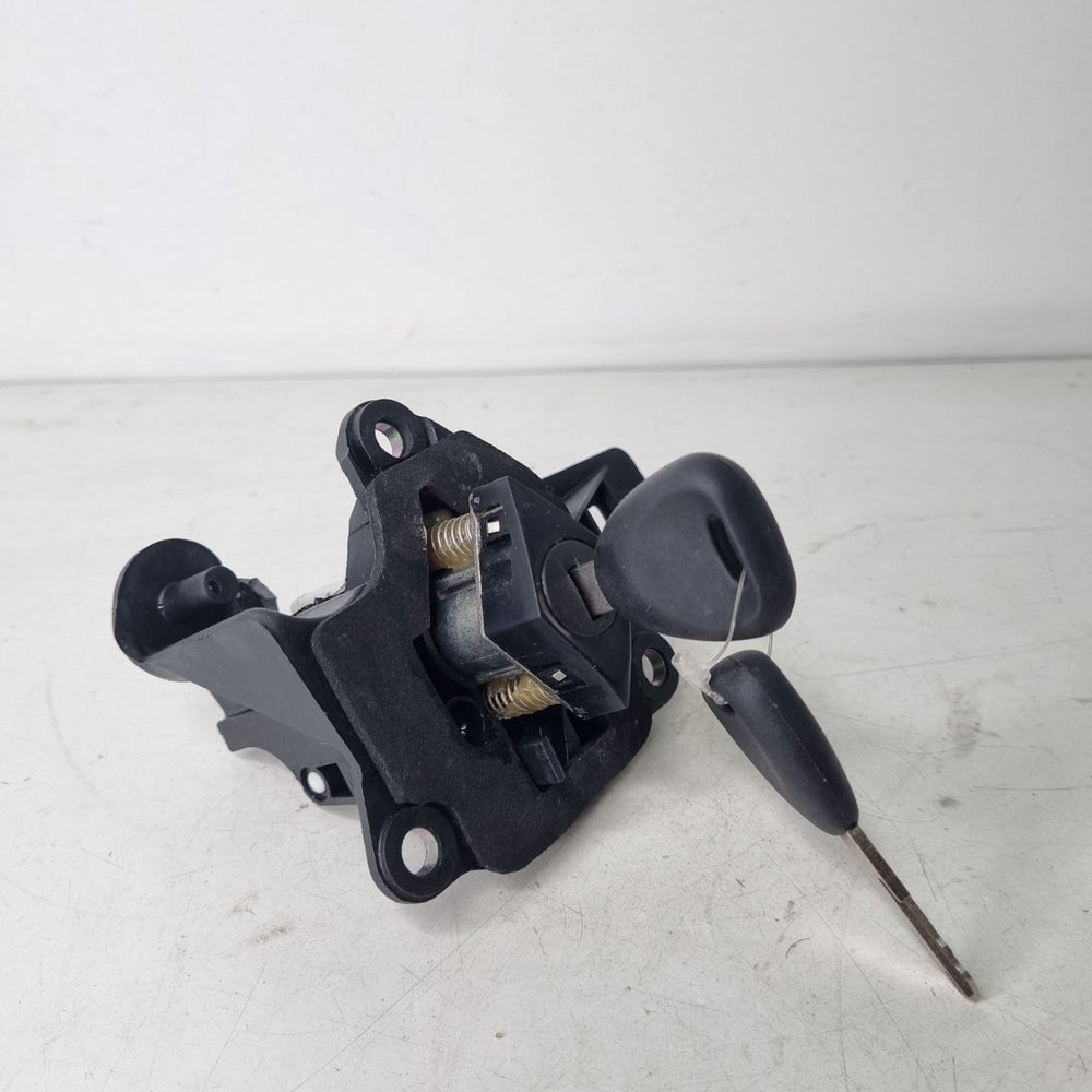 Fechadura Tampa Traseira Renault Clio Sedan 2004/2012