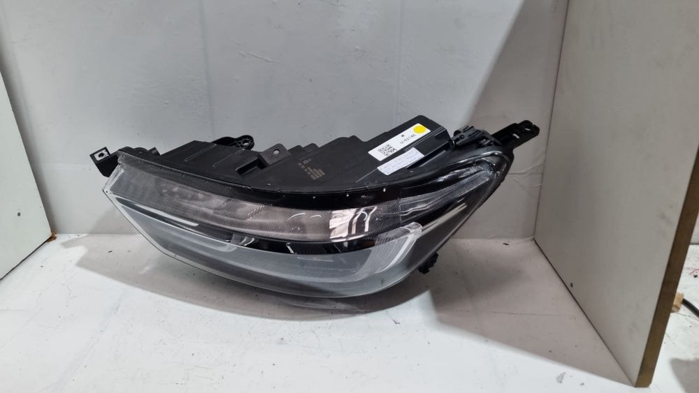 Farol Dianteiro Esquerdo Peugeot 3008 2022/2025 Usado